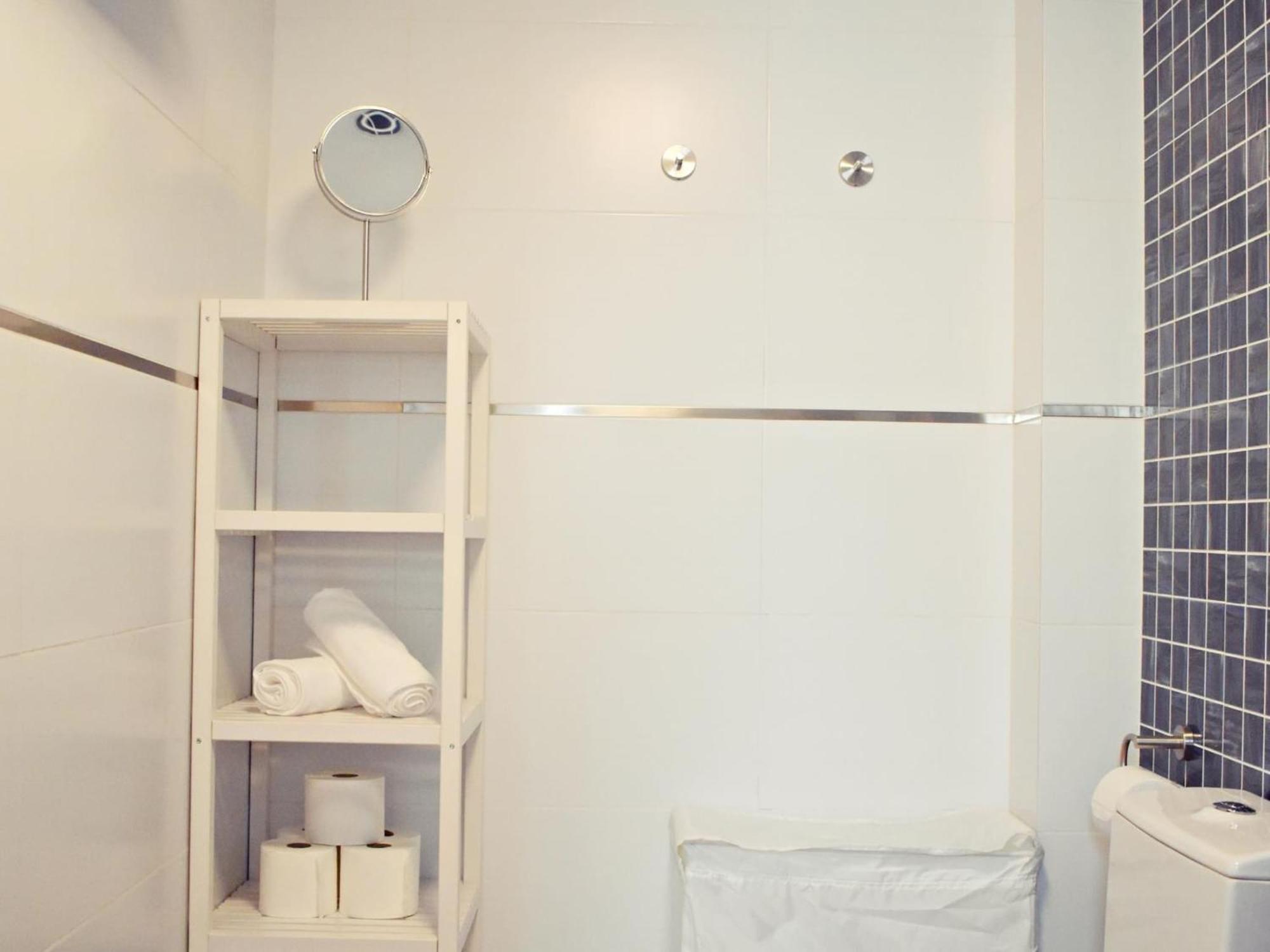 Cozy Apatment Just 10 Mins From The City Centre Malaga Ngoại thất bức ảnh
